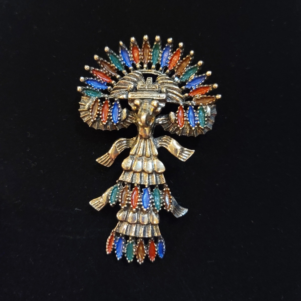 Sold Extreamly Rare Vintage Castlecliff Brooch